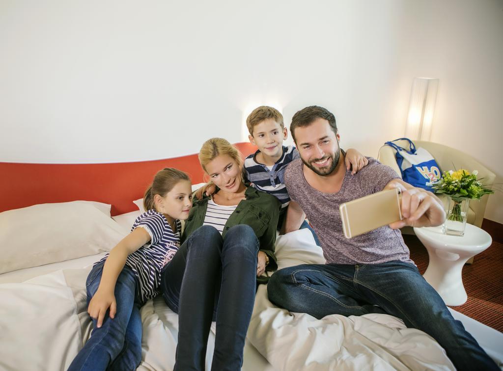 H2O Hotel-Therme-Resort, Fuer Familien Mit Kindern Bad Waltersdorf Kültér fotó